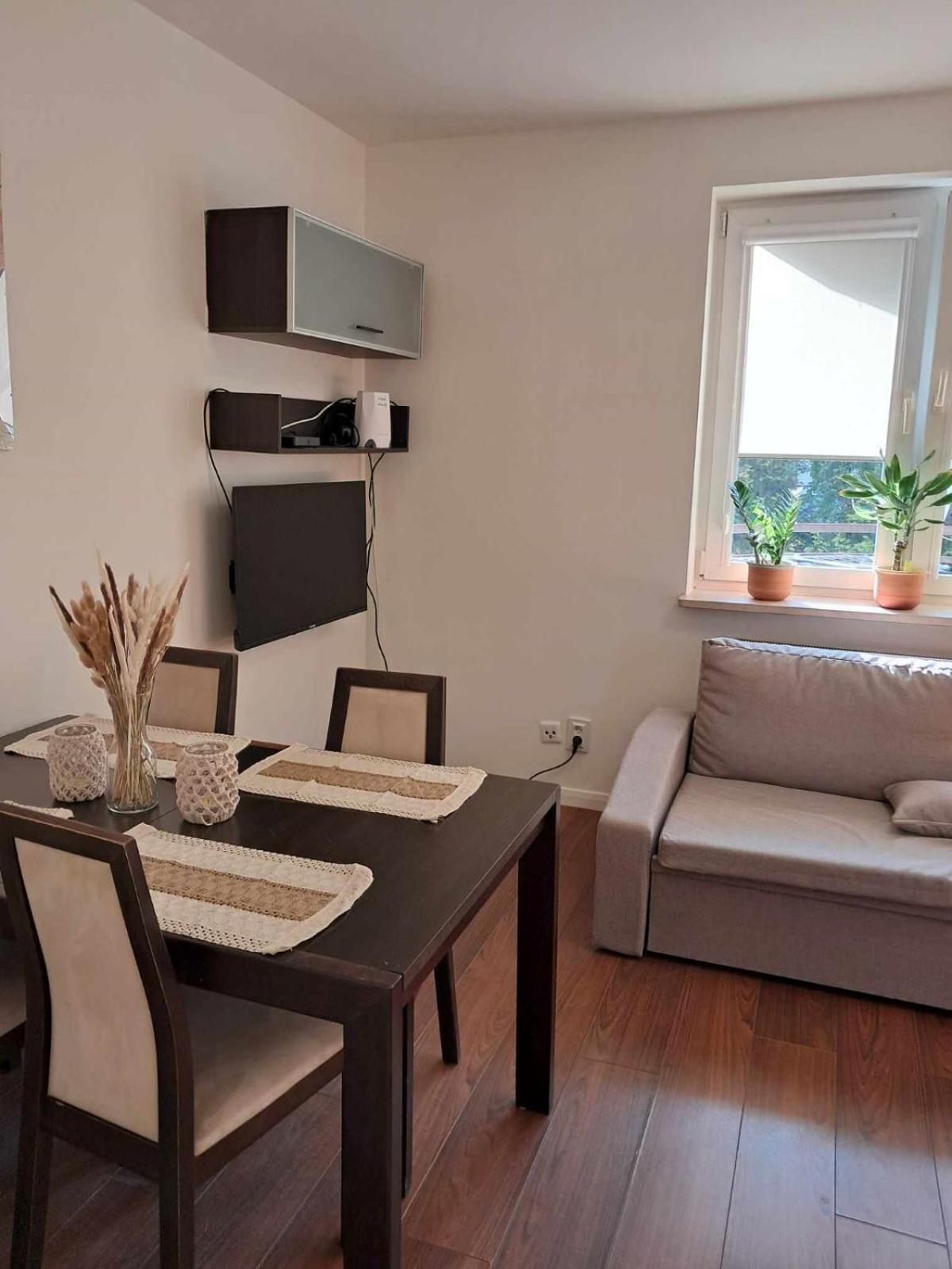 Apartament Julia 1-4 Os Parter Balkon Garaz Westerplatte Κίελτσε Εξωτερικό φωτογραφία